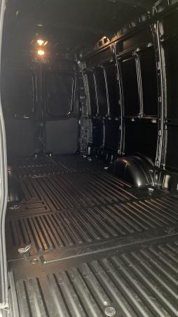 Vente en ligne Iveco Daily Daily 35S16A8 4100 2.3 156ch 16m³ Hi-Matic au prix de 49 260 €