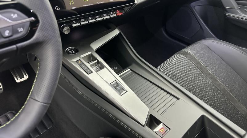 Vente en ligne Peugeot 308 308 III 1.5 BlueHDi 130ch GT EAT8 au prix de 29 700 €