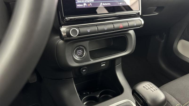 Vente en ligne Citroën C3 C3 III 1.2 PureTech 110ch Shine au prix de 16 200 €