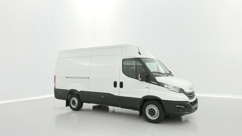 Vente en ligne Iveco Daily Daily 35S16A8 3520L 2.3 156ch 12m³ Hi-Matic au prix de 48 480 €