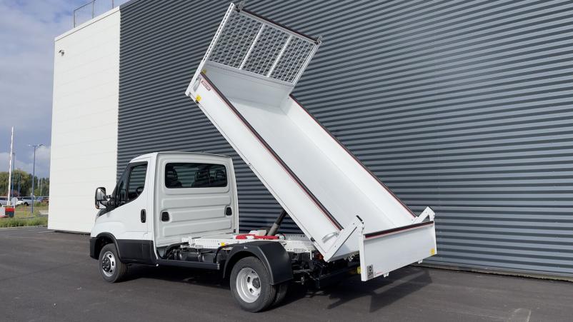Vente en ligne Iveco Daily Daily III 35C16H 3450 3.0 160ch Q-TOR Benne JPM au prix de 51 660 €
