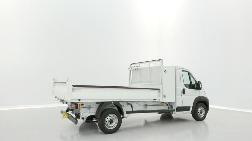 Vente en ligne Fiat Ducato Fourgon Ducato cc 3.5 L 2.2 H3-Power 140ch Maxi Benne Acier + Coffre JPM au prix de 40 500 €