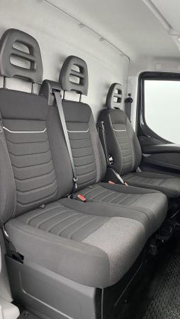 Vente en ligne Iveco Daily Daily 35S16A8 4100 2.3 156ch 16m³ Hi-Matic au prix de 49 260 €