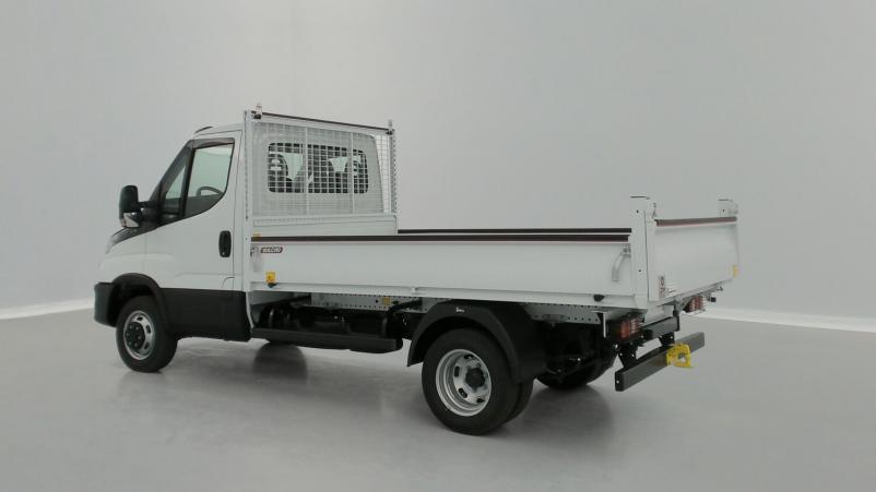 Vente en ligne Iveco Daily Daily III 35C16H 3450 3.0 160ch Q-TOR Benne JPM au prix de 51 660 €
