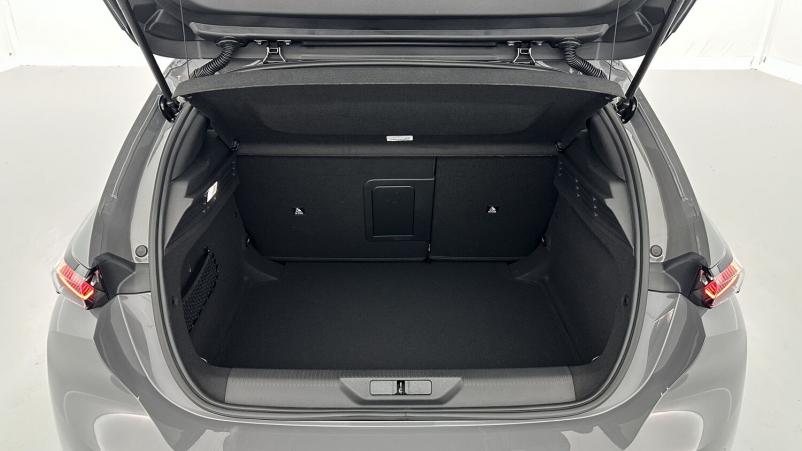 Vente en ligne Peugeot 308 308 III 1.5 BlueHDi 130ch GT EAT8 au prix de 29 700 €
