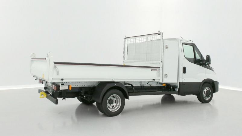 Vente en ligne Iveco Daily Daily III 35C16H 3750 3.0 160ch Benne + Coffre JPM au prix de 52 020 €
