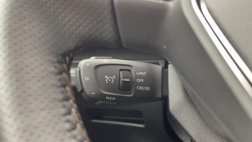 Vente en ligne Peugeot 5008 5008 III 1.2 PureTech 130ch GT EAT8 au prix de 32 400 €
