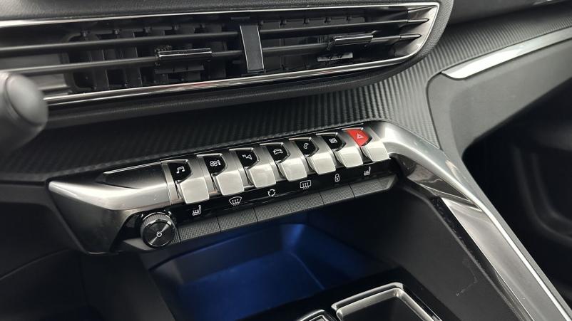 Vente en ligne Peugeot 3008 3008 III 1.2 Puretech 130ch Active Pack EAT8 au prix de 26 000 €