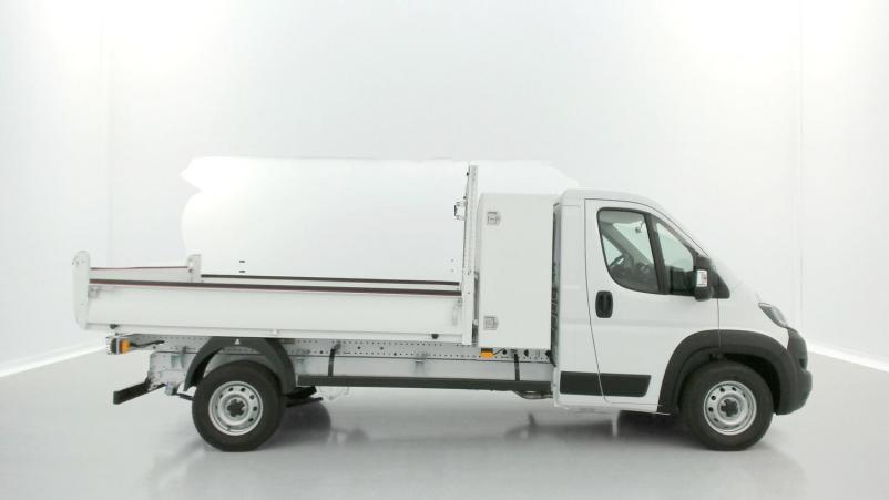 Vente en ligne Fiat Ducato Fourgon Ducato cc 3.5 L 2.2 H3-Power 140ch Maxi Benne Acier + Coffre JPM au prix de 40 500 €