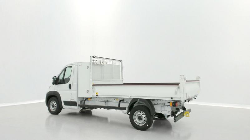 Vente en ligne Fiat Ducato Fourgon Ducato cc 3.5 L 2.2 H3-Power 140ch Maxi Benne Acier + Coffre JPM au prix de 40 500 €