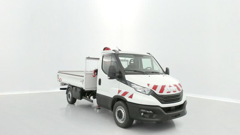 Vente en ligne Iveco Daily Daily 35S14H 3750 2.3 136ch Benne Alu JPM + Grue PK 2900 au prix de 76 080 €