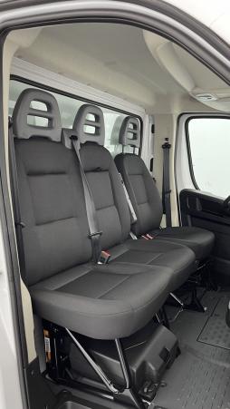 Vente en ligne Fiat Ducato Fourgon Ducato cc 3.5 L 2.2 H3-Power 140ch Maxi Benne Acier + Coffre JPM au prix de 40 500 €
