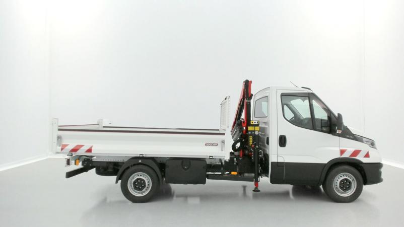 Vente en ligne Iveco Daily Daily 35S14H 3750 2.3 136ch Benne Alu JPM + Grue PK 2900 au prix de 76 080 €