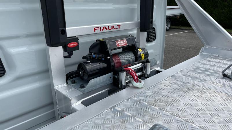 Vente en ligne Iveco Daily Daily III 35S16H 4100 3.0 160ch Porte-Voiture PLAT'FIX PF18 Alu au prix de 59 520 €