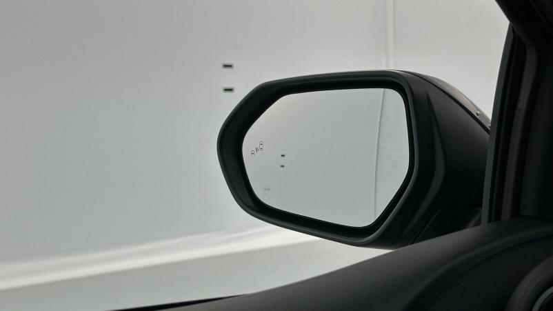 Vente en ligne Toyota Yaris Yaris Hybride 116h Design e-CVT au prix de 25 700 €