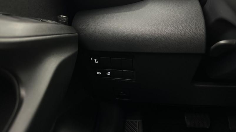 Vente en ligne Toyota Yaris Yaris Hybride 116h Design e-CVT au prix de 25 700 €