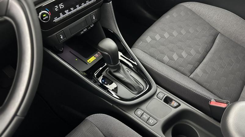 Vente en ligne Toyota Yaris Yaris Hybride 116h Design e-CVT au prix de 25 700 €