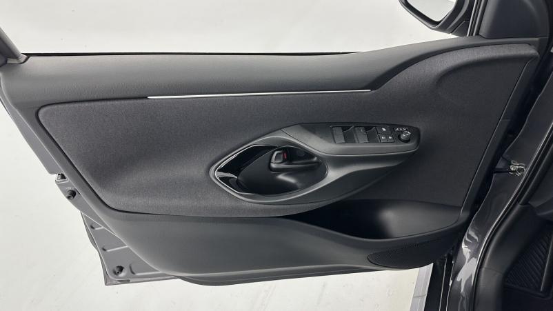 Vente en ligne Toyota Yaris Yaris Hybride 116h Design e-CVT au prix de 25 700 €