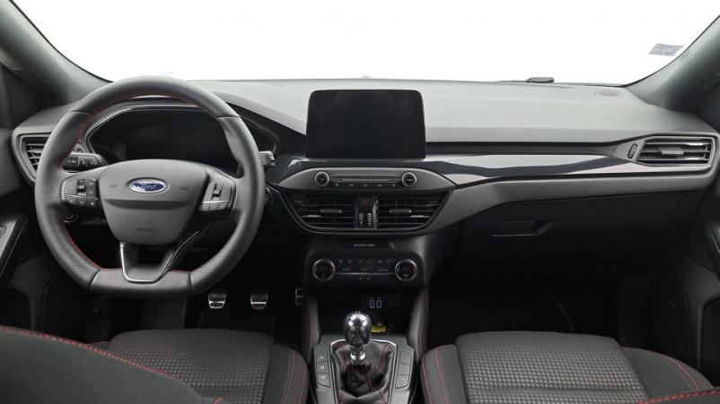 Vente en ligne Ford Focus 5P 1.0 EcoBoost mHEV 155ch Manuelle/6 St-line x au prix de 19 390 €