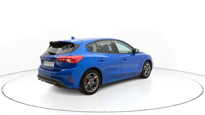 Vente en ligne Ford Focus 5P 1.0 EcoBoost mHEV 155ch Manuelle/6 St-line x au prix de 19 390 €