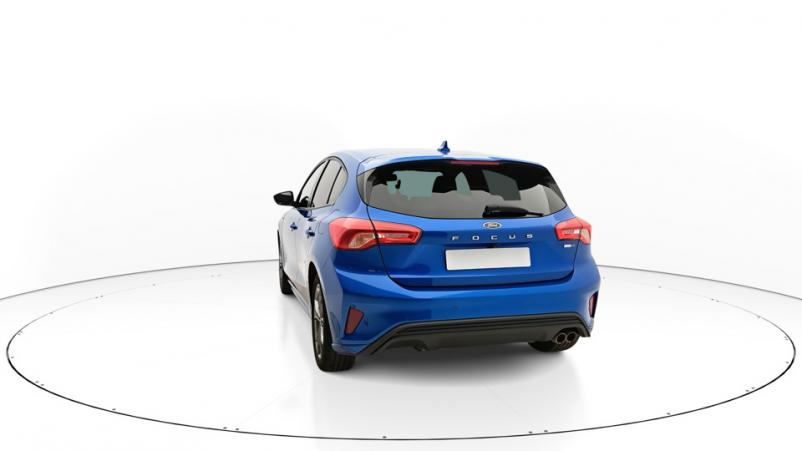Vente en ligne Ford Focus 5P 1.0 EcoBoost mHEV 155ch Manuelle/6 St-line x au prix de 19 390 €
