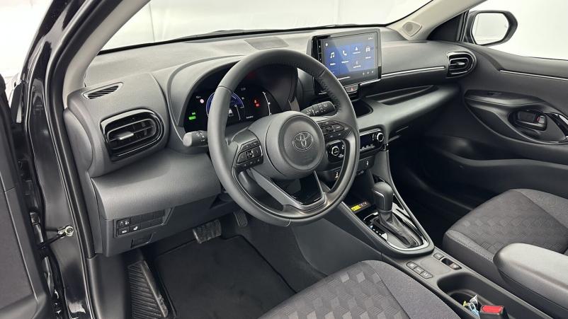 Vente en ligne Toyota Yaris Yaris Hybride 116h Design e-CVT au prix de 25 700 €