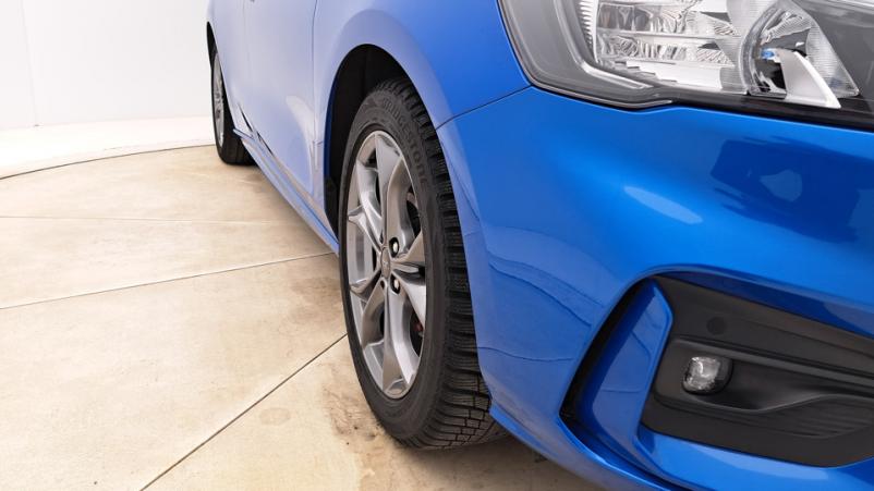 Vente en ligne Ford Focus 5P 1.0 EcoBoost mHEV 155ch Manuelle/6 St-line x au prix de 19 390 €