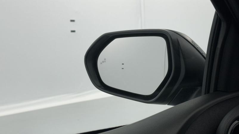 Vente en ligne Toyota Yaris Yaris Hybride 116h Design e-CVT au prix de 25 700 €