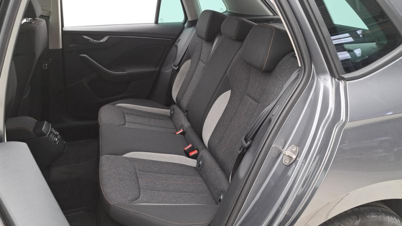 Vente en ligne Skoda Kamiq  1.0 TSI 110ch Automatique/7 Style au prix de 23 150 €