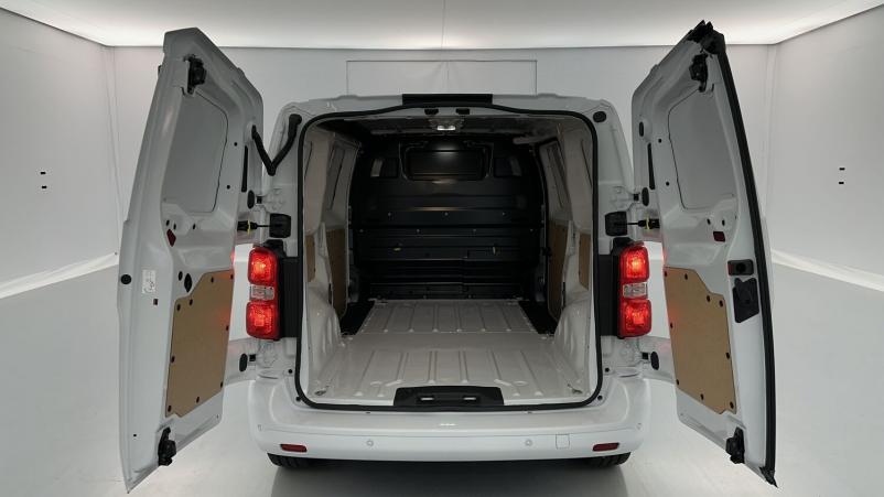Vente en ligne Peugeot Expert Expert III M 2.0 BlueHDi 145ch EAT8 au prix de 31 380 €