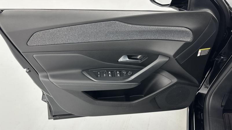 Vente en ligne Peugeot 408 408 1.2 PureTech 130ch Allure Pack EAT8 au prix de 25 010 €