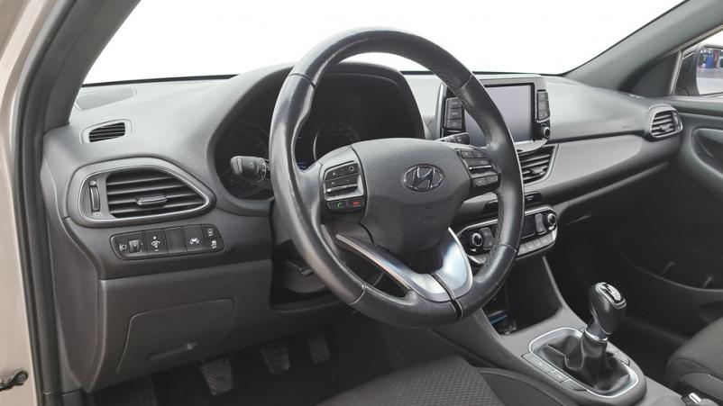 Vente en ligne Hyundai i30 5P 1.0 T-GDI 120ch Manuelle/6 Intuitive au prix de 15 030 €