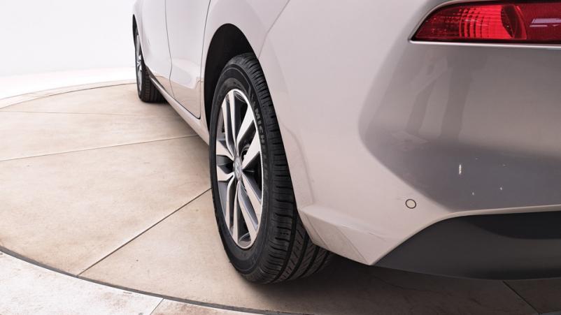 Vente en ligne Hyundai i30 5P 1.0 T-GDI 120ch Manuelle/6 Intuitive au prix de 15 030 €