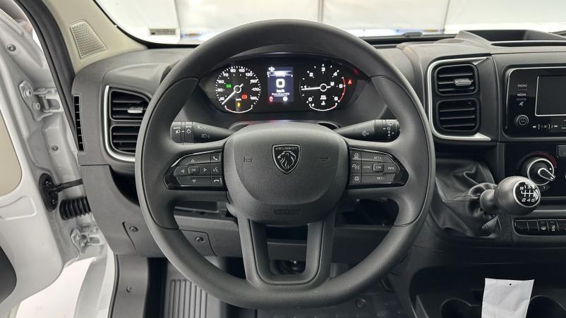 Vente en ligne Peugeot Boxer Fourgon Boxer II L2H2 3.5 2.2 BlueHDi 140ch au prix de 31 380 €