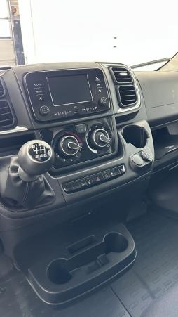 Vente en ligne Peugeot Boxer Fourgon Boxer II L2H2 3.5 2.2 BlueHDi 140ch au prix de 31 380 €