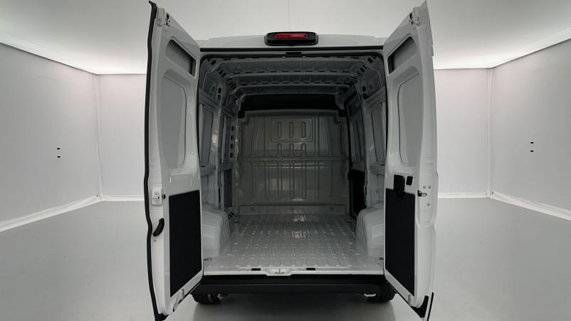 Vente en ligne Peugeot Boxer Fourgon Boxer II L2H2 3.5 2.2 BlueHDi 140ch au prix de 31 380 €