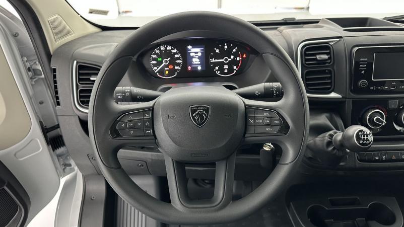 Vente en ligne Peugeot Boxer Fourgon Boxer II L2H2 3.5 2.2 BlueHDi 140ch au prix de 31 380 €