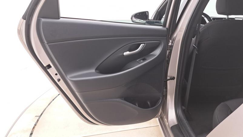 Vente en ligne Hyundai i30 5P 1.0 T-GDI 120ch Manuelle/6 Intuitive au prix de 15 030 €