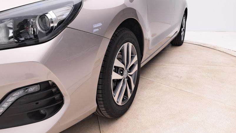 Vente en ligne Hyundai i30 5P 1.0 T-GDI 120ch Manuelle/6 Intuitive au prix de 15 030 €