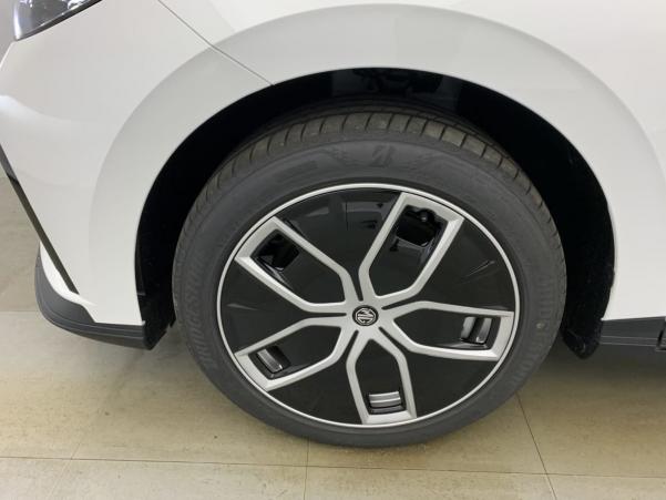 Vente en ligne Mg MG4 ELECTRIC 64KWH - 150 KW 2WD LUXURY au prix de 25 210 €
