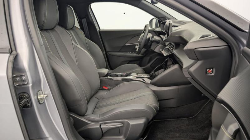Vente en ligne Peugeot 2008 PureTech 130 S S EAT8 GT au prix de 21 910 €