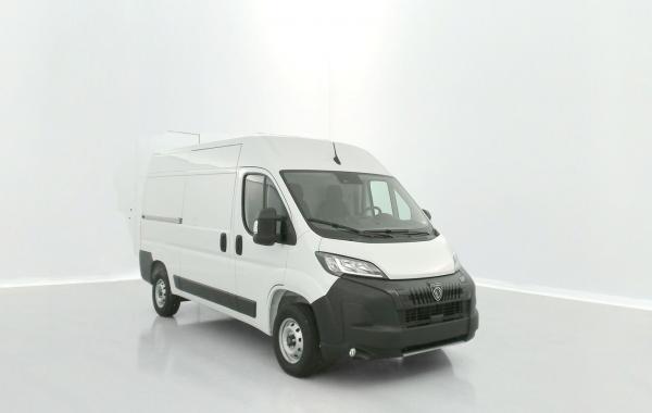 Peugeot Boxer Fourgon Boxer II L2H2 3.5 2.2 BlueHDi 140ch occasion de 2025 en vente à Rennes