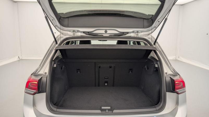Vente en ligne Volkswagen Golf 1.5 TSI ACT OPF 130 BVM6 LIFE au prix de 22 320 €