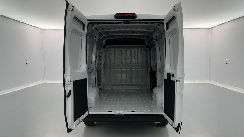 Vente en ligne Peugeot Boxer Fourgon Boxer II L2H2 3.5 2.2 BlueHDi 140ch au prix de 31 380 €