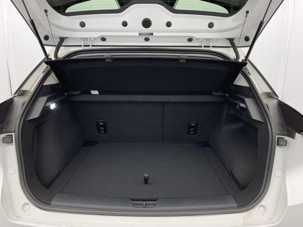 Vente en ligne Mg MG4 ELECTRIC 64KWH - 150 KW 2WD LUXURY au prix de 25 210 €