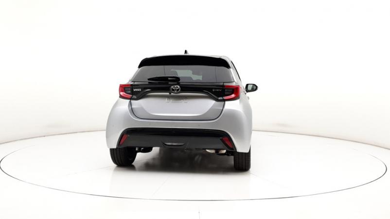 Vente en ligne Toyota Yaris 5P 1.5 Hybrid 116ch Automatique/ Design au prix de 26 190 €