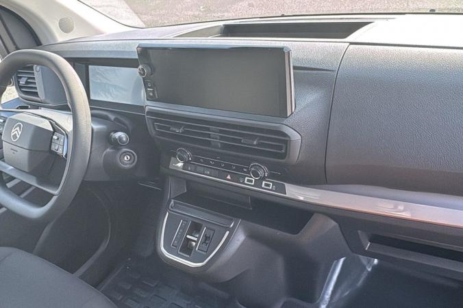 Vente en ligne Citroën Jumpy Fourgon XL BLUEHDI 180 S S EAT8 au prix de 33 140 €