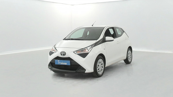 Vente en ligne Toyota Aygo 1.0 VVT-i 72ch x-play x-shift 5p de 2021 au prix de 13 990€