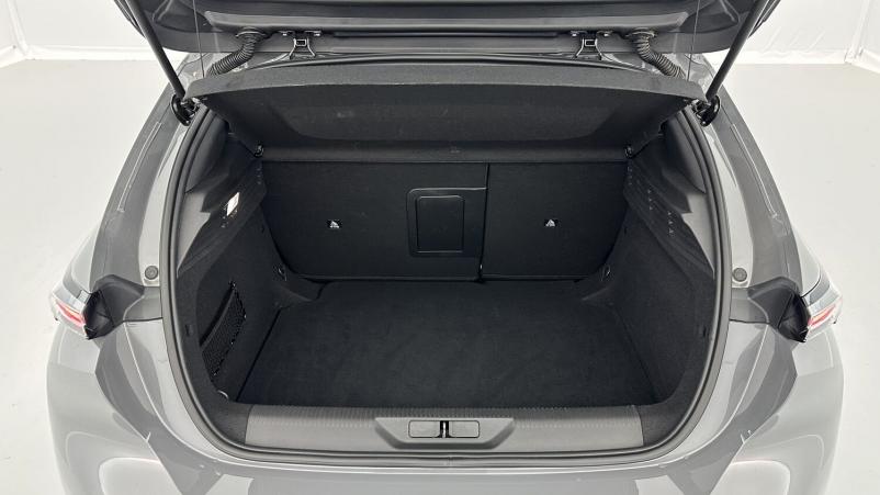 Vente en ligne Peugeot 308 308 1.2 PureTech 130ch Allure au prix de 22 400 €
