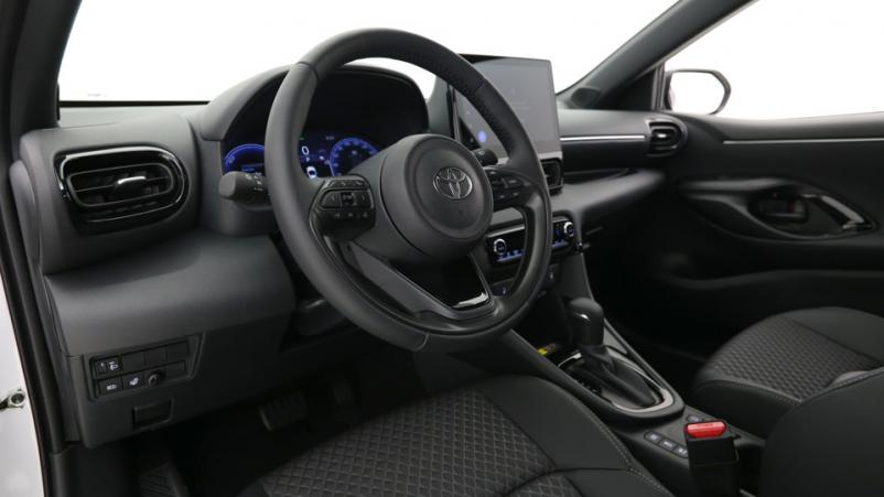 Vente en ligne Toyota Yaris 5P 1.5 Hybrid 116ch Automatique/ Design au prix de 26 190 €